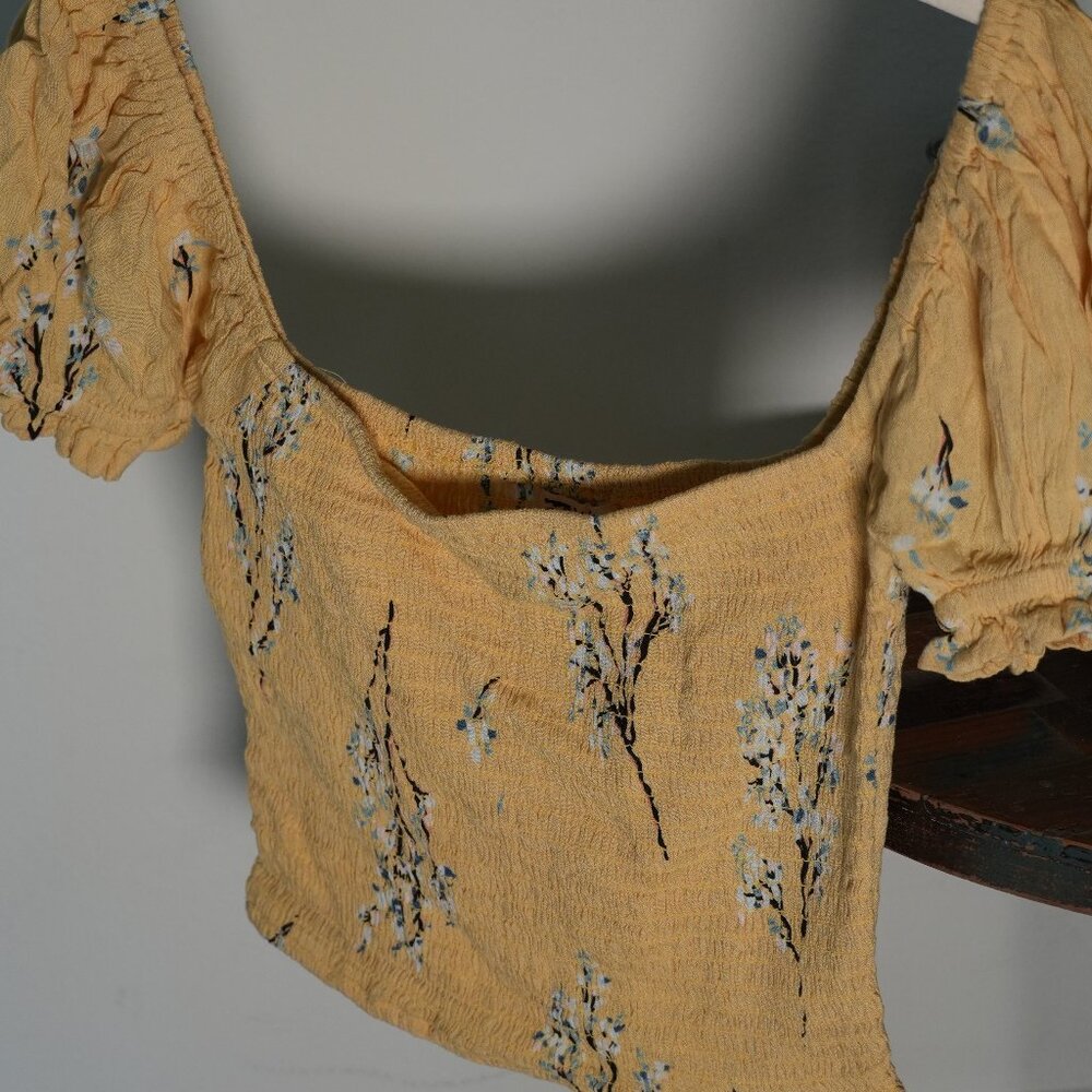 Billabong: Yellow Floral Runched Puff Sleeve Crop Top - Small